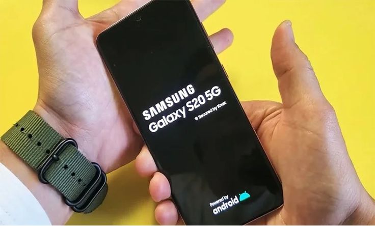 samsung telefon acilista logoda kalıyor